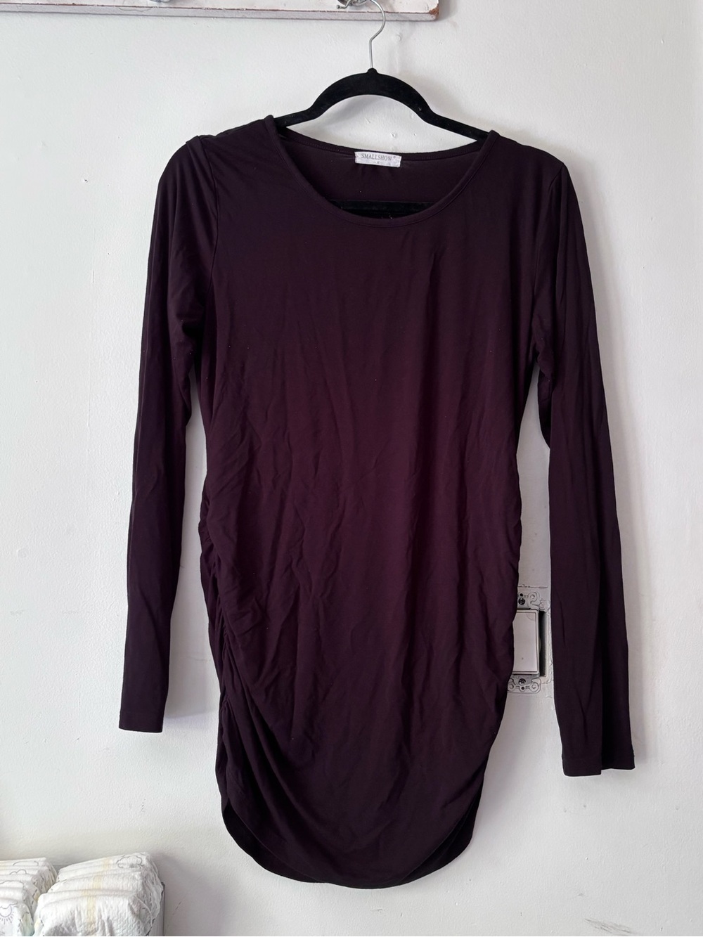 Long Sleeve Scoop Neck Women's Top in black